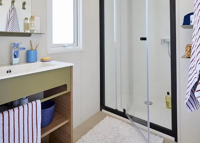 Mobilehome Evasion 52 بيت للعطل *